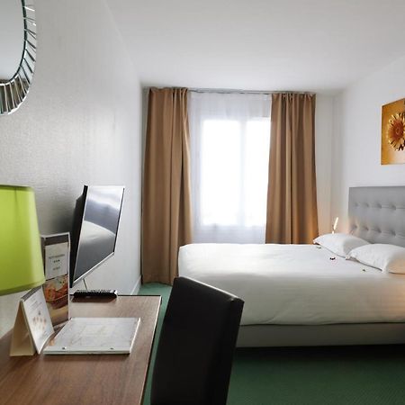 Hotel Le Beffroi ドルー エクステリア 写真