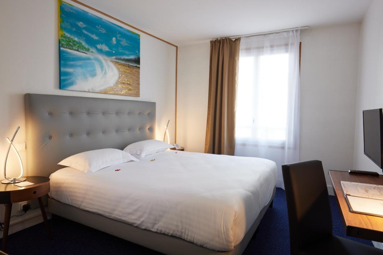 Hotel Le Beffroi ドルー エクステリア 写真