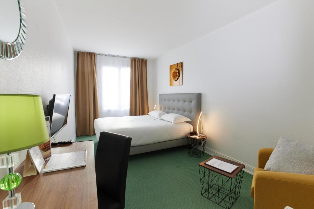 Hotel Le Beffroi ドルー エクステリア 写真