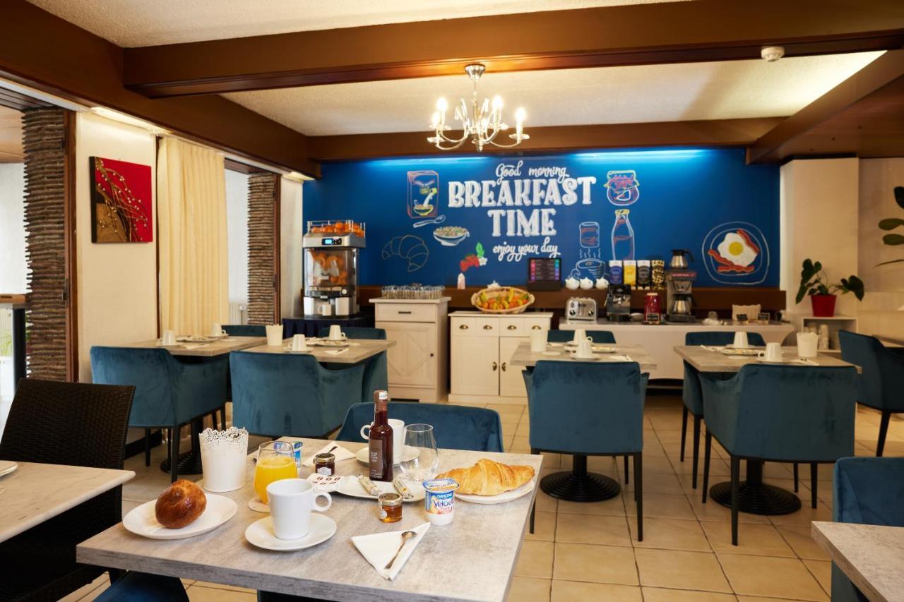 Hotel Le Beffroi ドルー エクステリア 写真