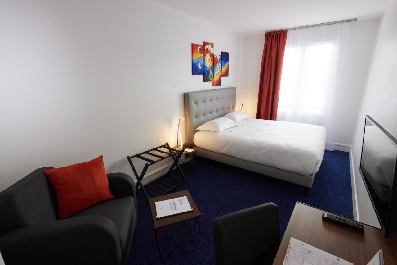 Hotel Le Beffroi ドルー エクステリア 写真