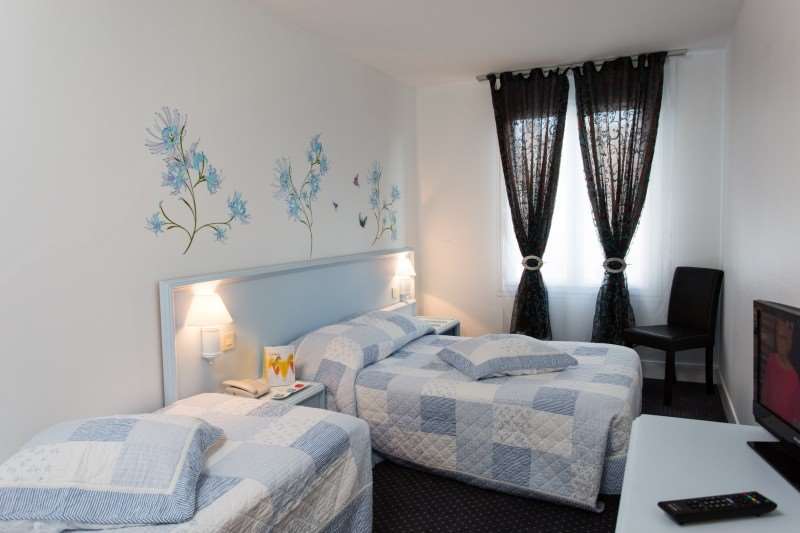 Hotel Le Beffroi ドルー 部屋 写真