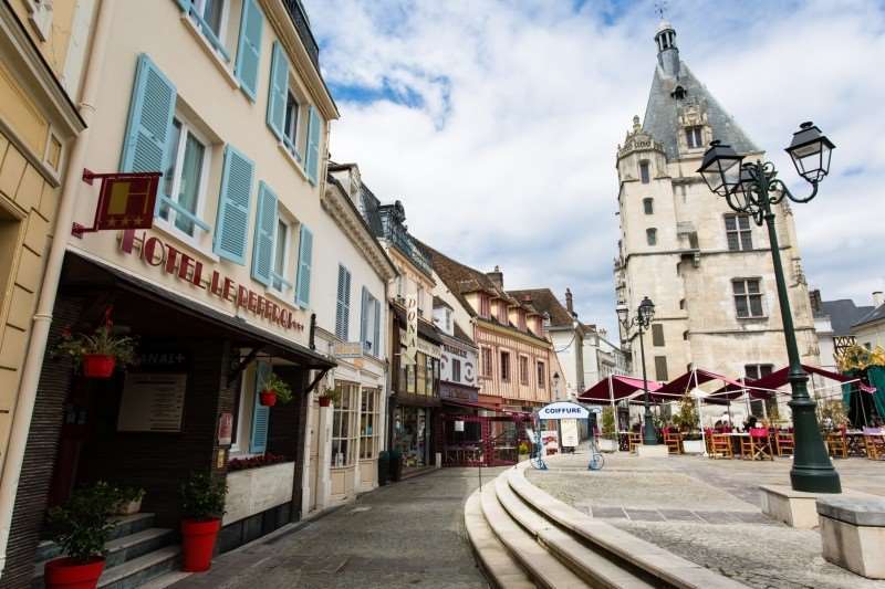 Hotel Le Beffroi ドルー エクステリア 写真